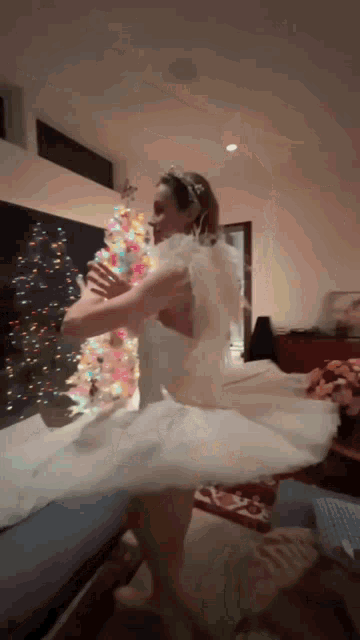 Brie Larson Dancing GIF - Brie Larson Dancing GIFs