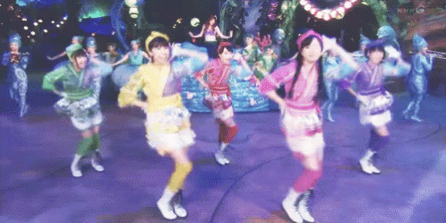 ももクロ - Momoiro Clover Z GIF - Momoiro Clover Z Dance Shake GIFs