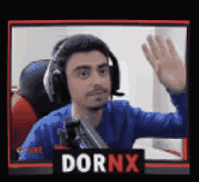Dornxx Streamer GIF - Dornxx Streamer Raise Hands GIFs