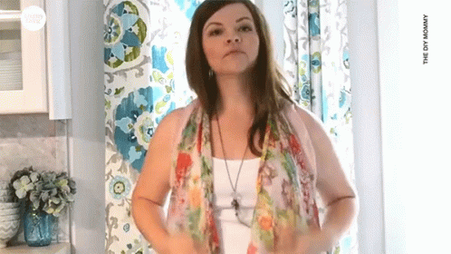 Hands On The Hips Modeling GIF - Hands On The Hips Modeling Smile GIFs