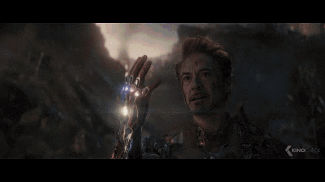 a movie scene with the words " i am iron mao "