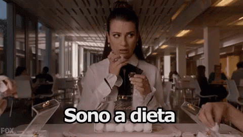 Sono A Dieta Non Mangio Schifezze GIF - Im On Diet Cannot Eat Junk Food GIFs
