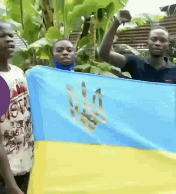 African And Ukraine Flag африканцы GIF - African And Ukraine Flag африканцы украина GIFs