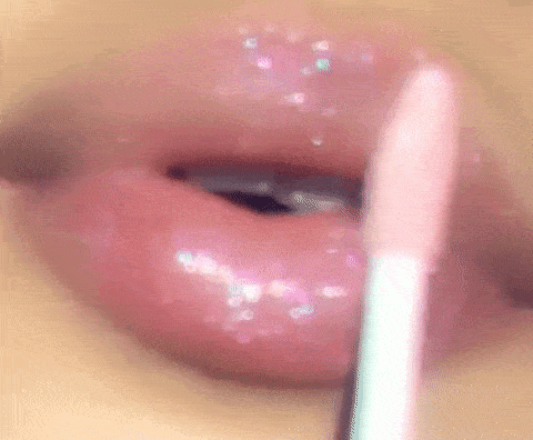 Lip Gloss GIF - Lip Gloss GIFs