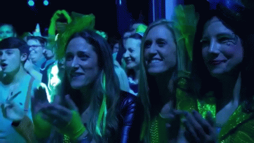 Clapping Costume GIF - Clapping Costume Applaus GIFs