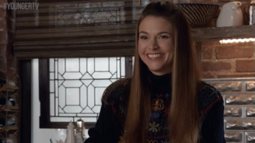 Liza Scared GIF - Younger Tv Younger Tv Land GIFs