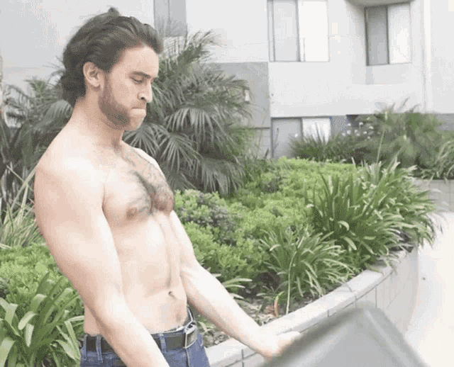 Lifting Wolverine GIF - Lifting Wolverine Workout GIFs