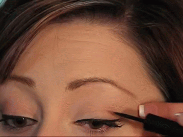 How To: Eyeliner GIF - Diy Makeup GIFs