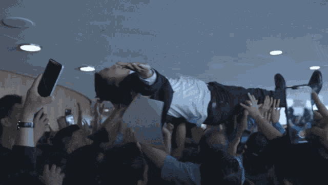 Andrew Yang Crowd Surfing GIF - Andrew Yang Crowd Surfing Yang Gang GIFs