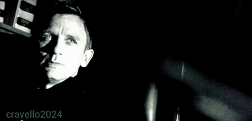 Daniel Craig Not Well GIF - Daniel Craig Not Well Not Feeling Well GIFs