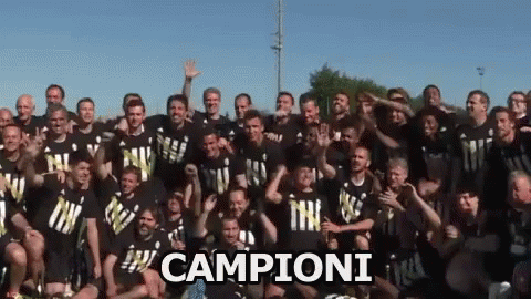 Campioni Juve Juventus Scudetto Calcio Calciatori Festeggiare GIF - Champions Juve Juventus GIFs