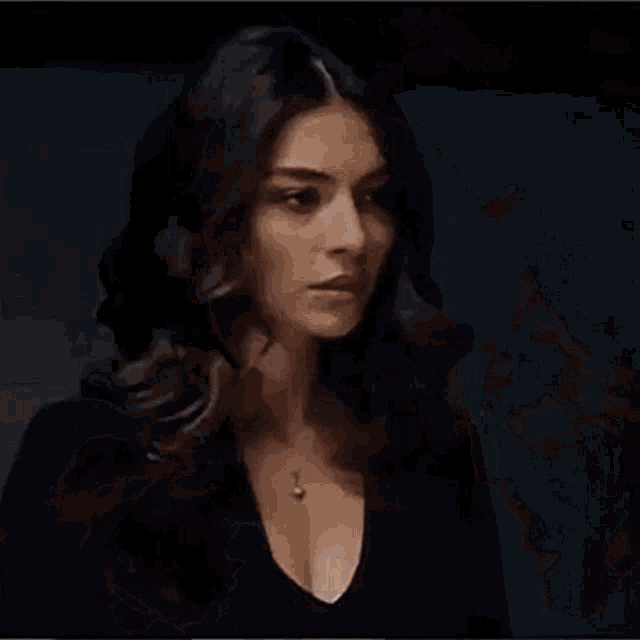 Shopemay Stare GIF - Shopemay Stare Conversation GIFs