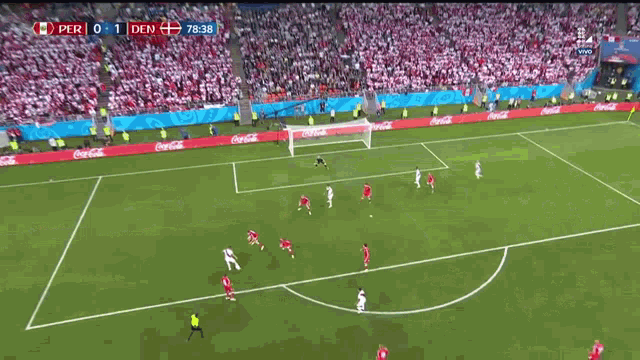 Paolo Guerrero Casi Gol De Taquito GIF - Paolo Guerrero Casi Gol De Taquito Mundial Rusia2018 GIFs