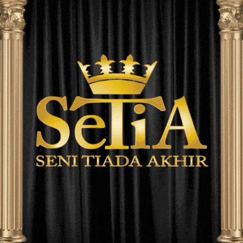 a black curtain with gold pillars behind it that says seni tiada akhir on it
