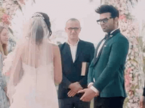 Paras Chhabra Mahira Sharma GIF - Paras Chhabra Mahira Sharma Wedding Day GIFs