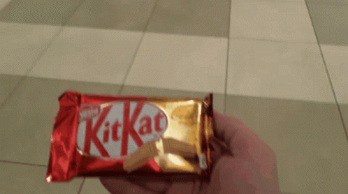 Kitkat Candy Bar GIF - Kitkat Candy Bar Kitkat Gold GIFs