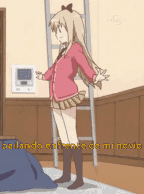 a girl in a pink jacket is standing in front of a ladder with the words bailando frente de mi novia below her