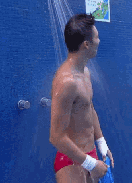 Chen Aisen Diver GIF - Chen Aisen Diver Olympics - Discover & Share GIFs