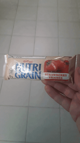 Nutri Gran Strawberry GIF - Nutri Gran Strawberry Nutri Gran Bars GIFs