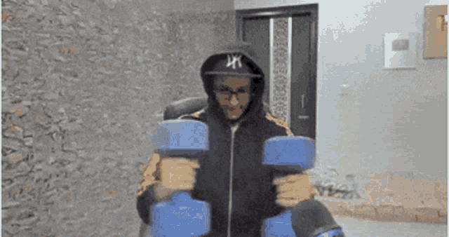 Insaan Work Out GIF - Insaan Work Out Dumbbells GIFs