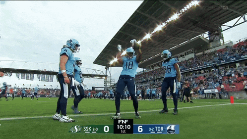a football game between ssk and tor is going on