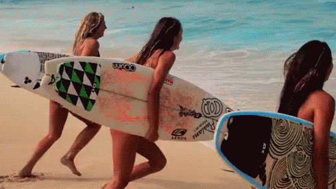 Garotas Do Surf GIF - Menina Surf Surfando GIFs