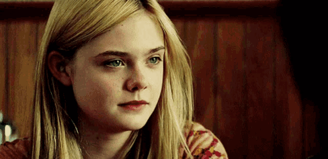 Elle GIF