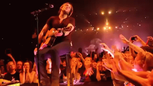 Performing Keith Urban GIF - Performing Keith Urban You Gonna Fly GIFs