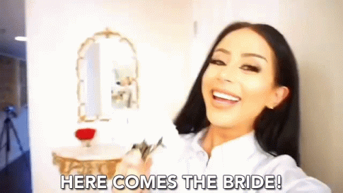 Here Comes The Bride Flowers GIF - Here Comes The Bride Flowers Flower Bouquet GIFs