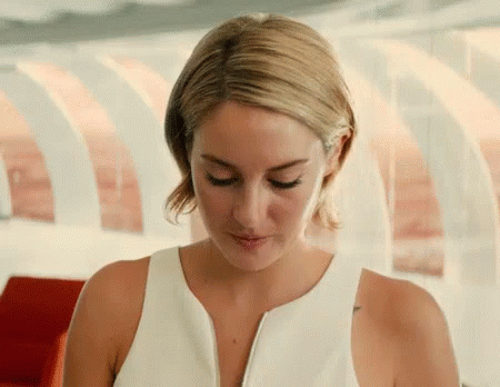 Look Up GIF - The Divergent Series Allegiant Shailene Woodley GIFs