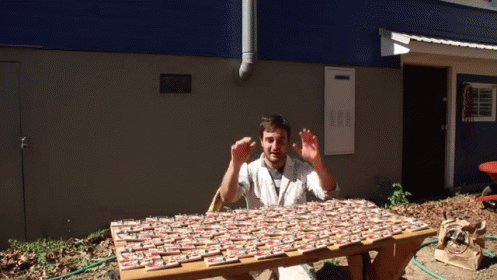 Just In Case You Wanted To Know What Happens When You Slap A Lot Of Mouse Traps GIF - Mousetraps Slap Chainreaction GIFs