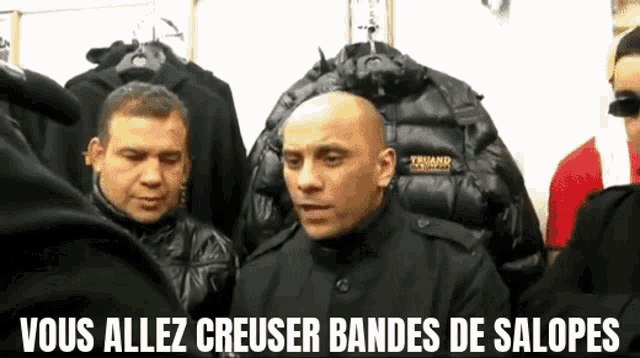 Morsay Cliquez Bandede Salopes GIF
