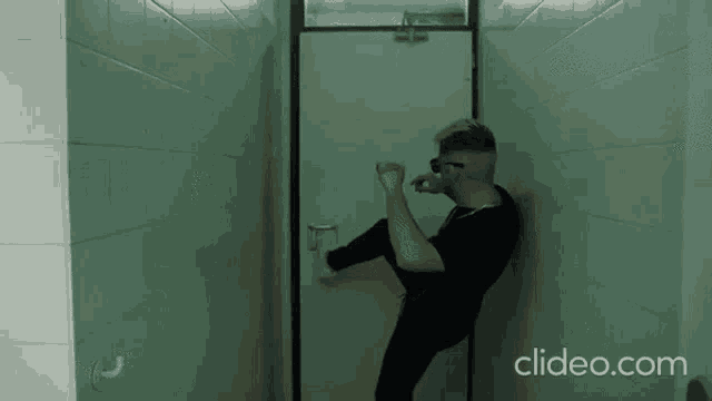 Fuck It Wash Your Hands GIF - Fuck It Wash Your Hands No Touching Doorknob GIFs