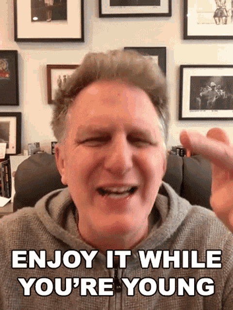Enjoy It While Youre Young Michael Rapaport GIF - Enjoy It While Youre Young Michael Rapaport Cameo GIFs