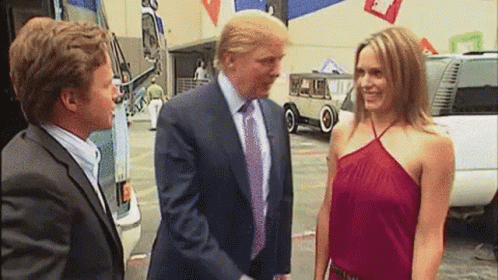 Andrew Yang Trump GIF - Andrew Yang Trump Yang Vs Trump GIFs