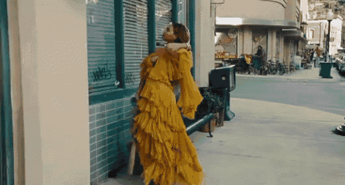 Hold Up Beyonce GIF - Hold Up Beyonce Music Video GIFs