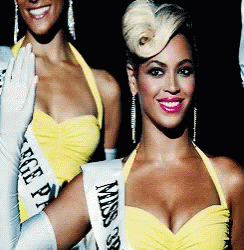 Queen Bey Beyonce GIF - Queen Bey Beyonce Wave GIFs