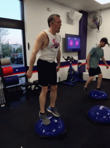 Squat Kerry GIF - Squat Kerry Exercise GIFs