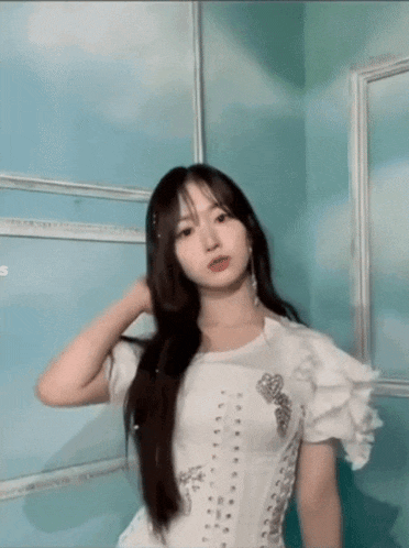 Haewon Nmixx GIF