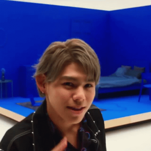 Leo Be First GIF - Leo Be First Shinning One GIFs