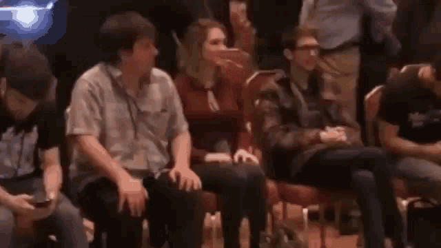 Chair Sniff GIF - Chair Sniff Gdq GIFs