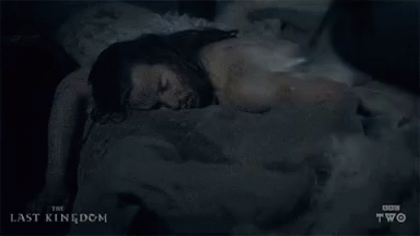 Last Kingdom Shocked GIF - Last Kingdom Shocked Wake Up GIFs