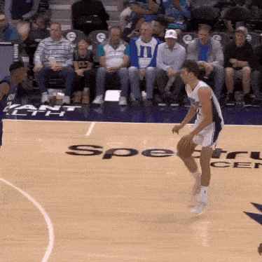 Franz Wagner Poster GIF - Franz Wagner Poster Dunk GIFs