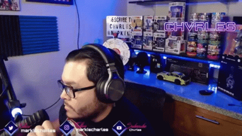 Chvrles Chvrles Streamer GIF - Chvrles Chvrles Streamer Chvrles Thumbs Up GIFs
