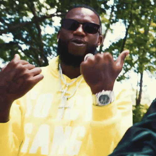 Thumbs Up Gucci Mane GIF - Thumbs Up Gucci Mane Yeah Woah Song GIFs