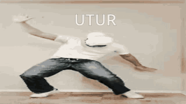 Utur Dance GIF - Utur Dance Moves GIFs