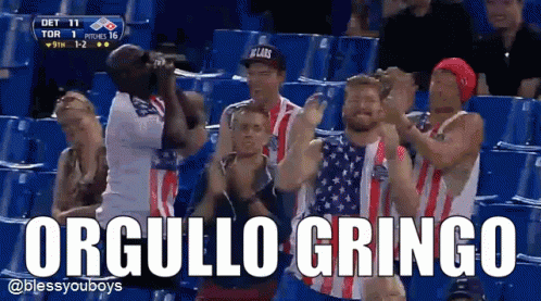 Orgullo Gringo, Gringos Cantando Y Bailando Vestidos De La Bandera De Us GIF - Gringos Americanos Pistolas GIFs