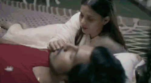 Shivi Shivi Kiss GIF - Shivi Shivi Kiss Shiva Pandya Kissing GIFs