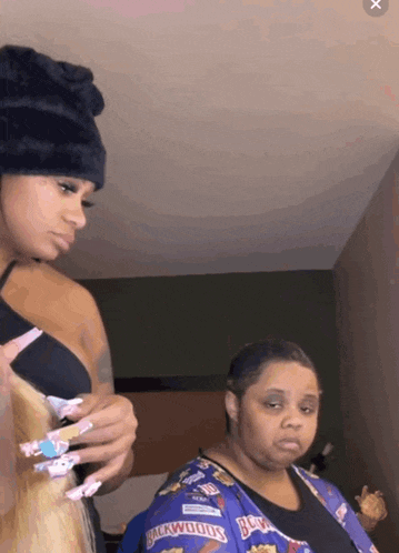 Paragwontbms Queen Opp And Chelle GIF - Paragwontbms Queen Opp And Chelle Look At How Quick She Lied GIFs