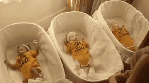 Trigêmeos / Amor Em Triplo / Bebês GIF - Triplets Baby Babies GIFs